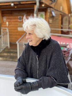 Funeral Notices - Alasdair Rhind Funeral Directors